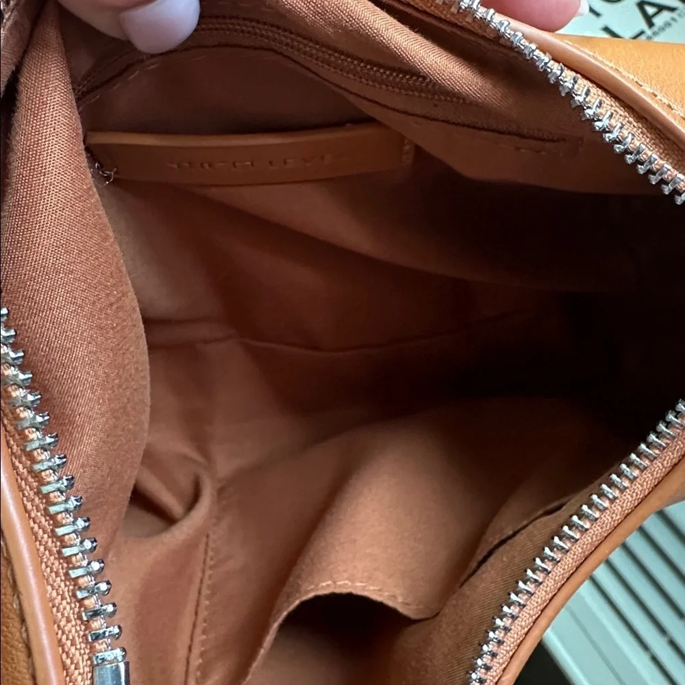 Elegant Tan Shoulder Bag